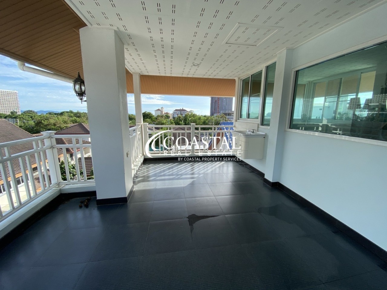 บ้านสำหรับขายหรือเช่าที่จอมเทียน