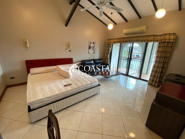 Townhouse For Sale And Rent Mabprachan/Pong