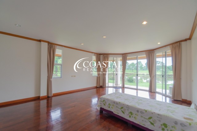 บ้านสำหรับขายที่ศรีราชา