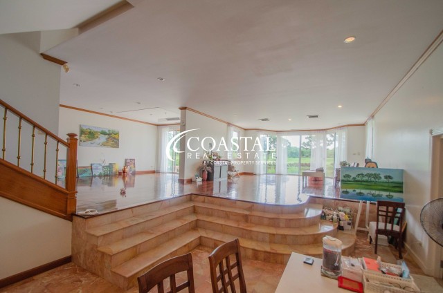 บ้านสำหรับขายที่ศรีราชา