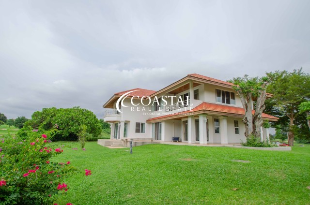 บ้านสำหรับขายที่ศรีราชา