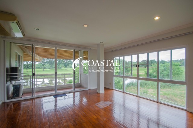 บ้านสำหรับขายที่ศรีราชา