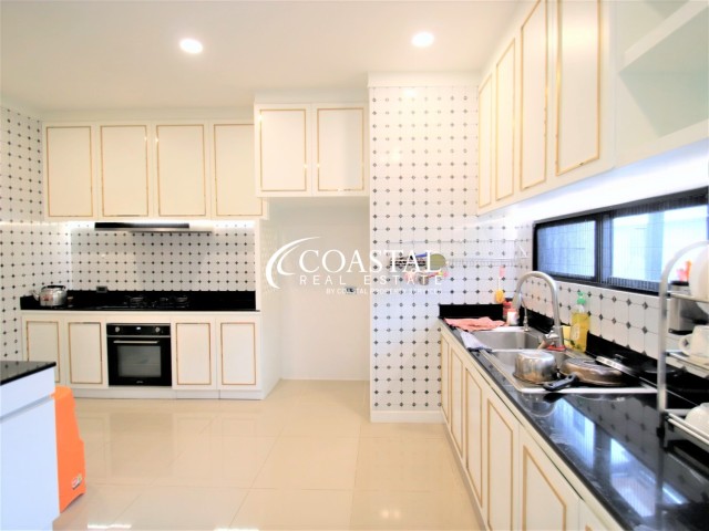 House For Sale And Rent East Pattaya