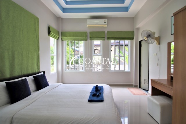 Commercial For Sale Bang Saray