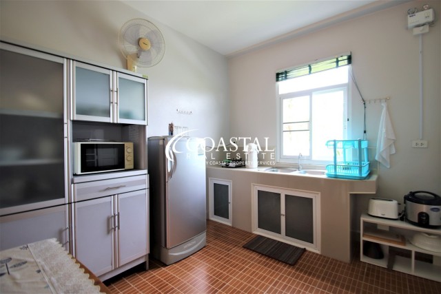 Commercial For Sale Bang Saray