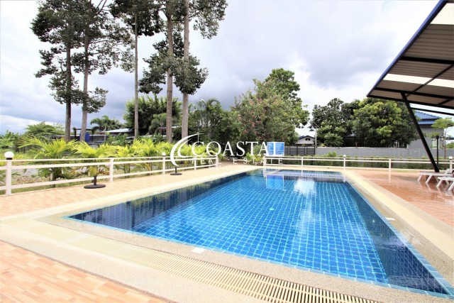 Commercial For Sale Bang Saray