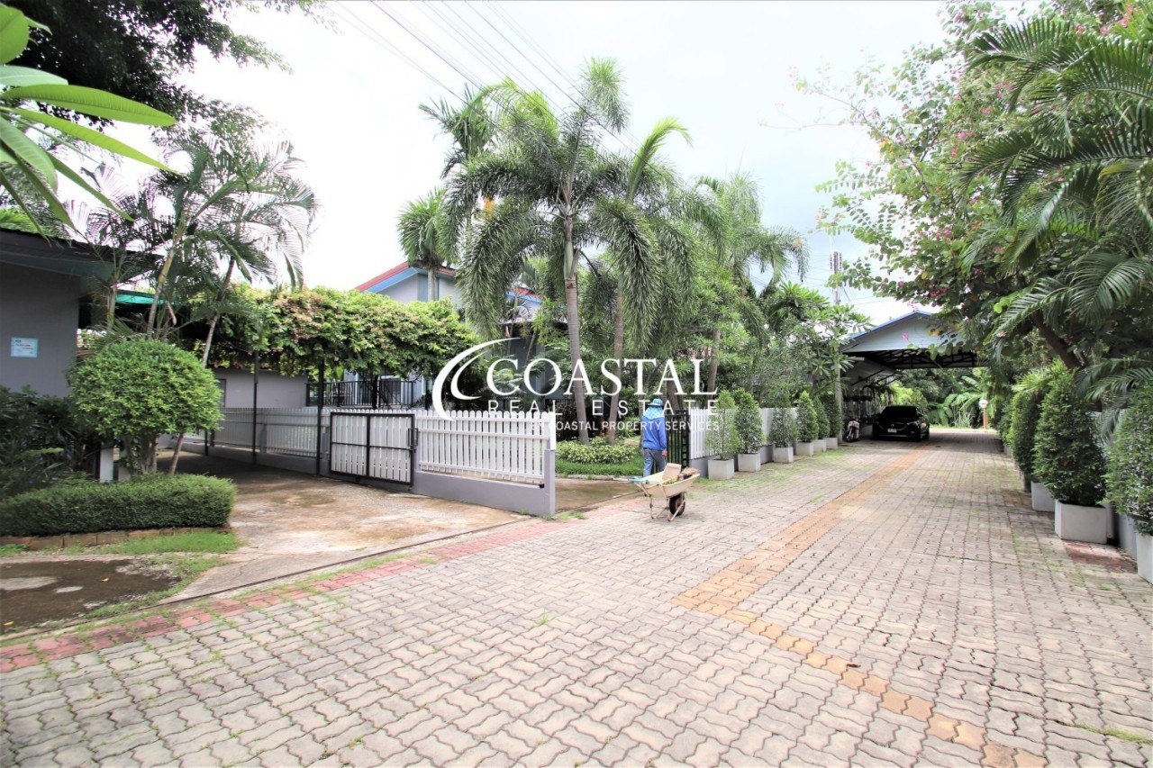 Commercial For Sale Bang Saray