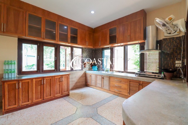 บ้านสำหรับขายหรือเช่าที่นาจอมเทียน