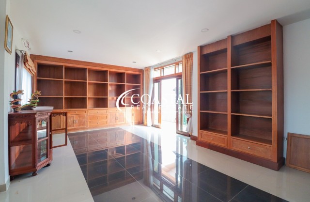 บ้านสำหรับขายหรือเช่าที่นาจอมเทียน