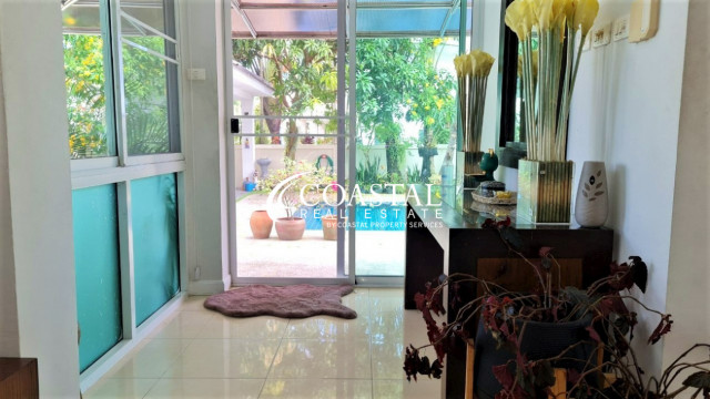 Townhouse For Rent East Pattaya
