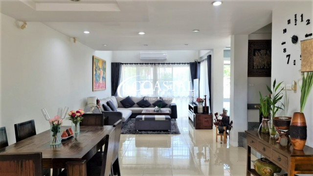 Townhouse For Rent East Pattaya