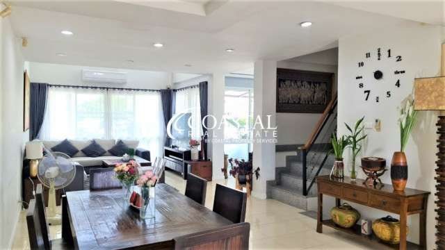 Townhouse For Rent East Pattaya