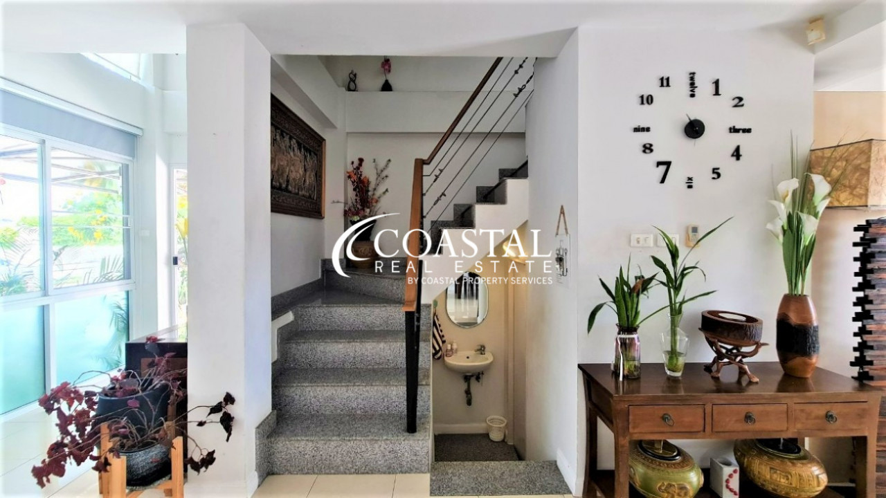 Townhouse For Rent East Pattaya