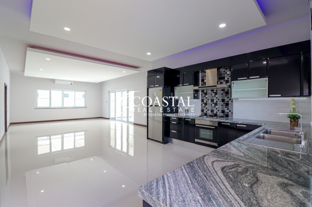 บ้านสำหรับขายที่บางเสร่
