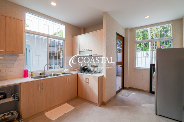 บ้านสำหรับขายหรือเช่าที่นาจอมเทียน