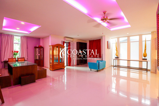 บ้านสำหรับขายหรือเช่าที่นาจอมเทียน