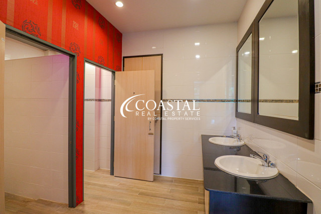 บ้านสำหรับขายหรือเช่าที่นาจอมเทียน