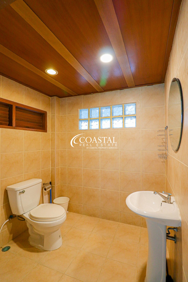 บ้านสำหรับขายหรือเช่าที่นาจอมเทียน