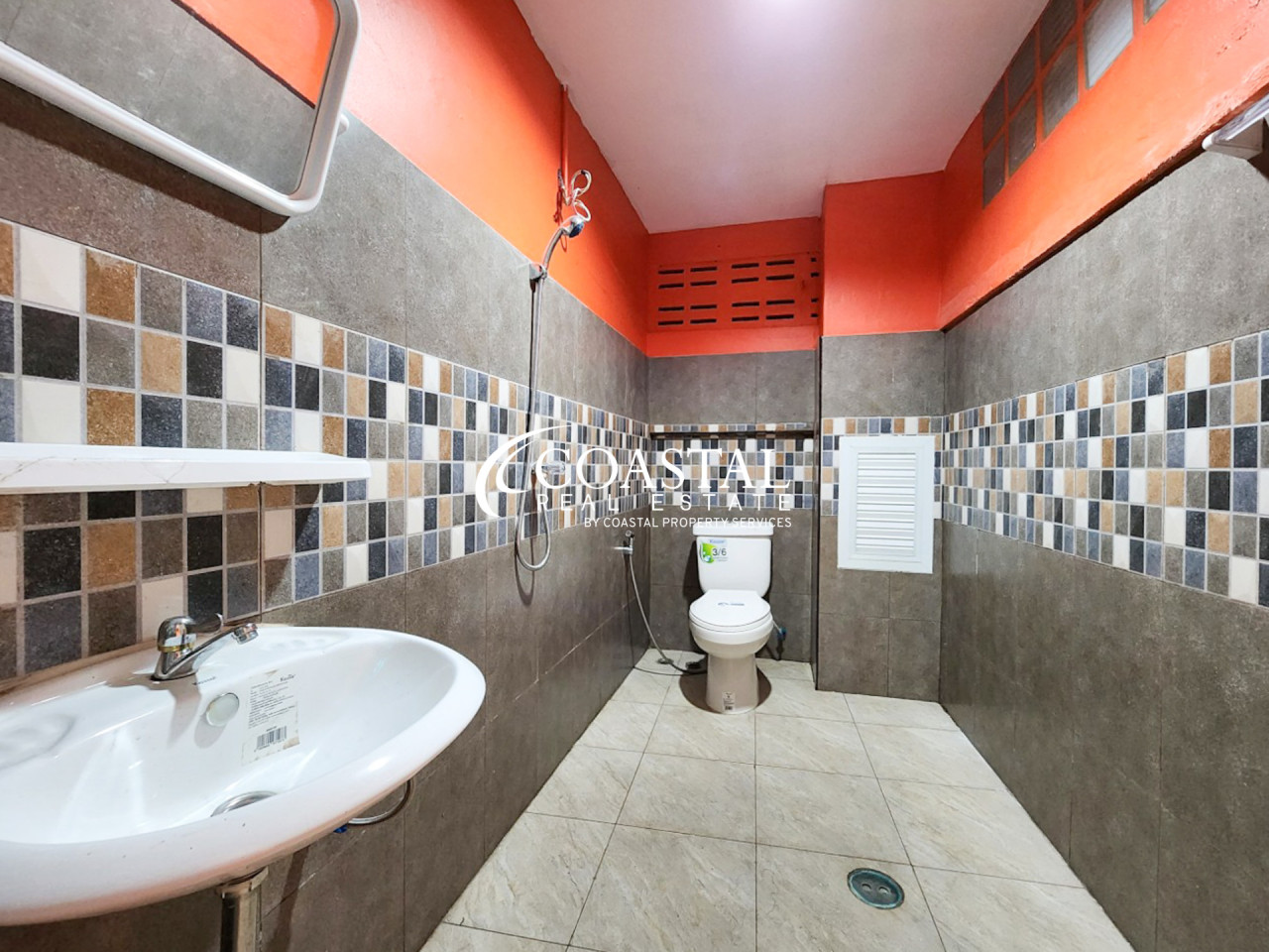 Townhouse For Sale Central Pattaya