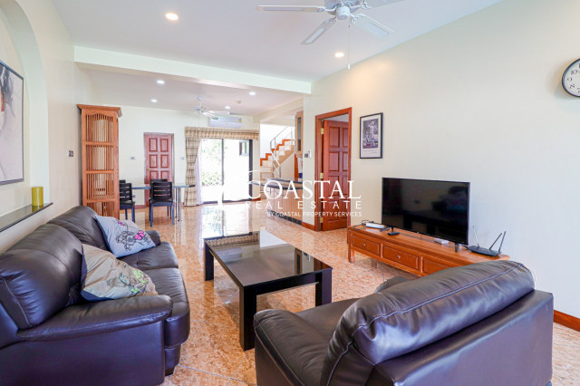 Townhouse For Sale And Rent Mabprachan/Pong