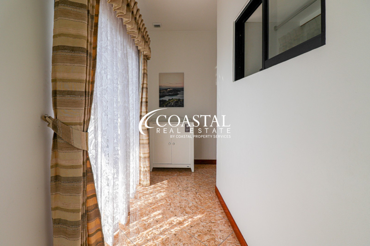 Townhouse For Sale And Rent Mabprachan/Pong