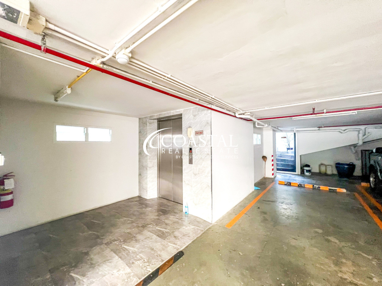 อสังหาริมทรัพย์เชิงพาณิชย์สำหรับขายที่พระตำหนัก