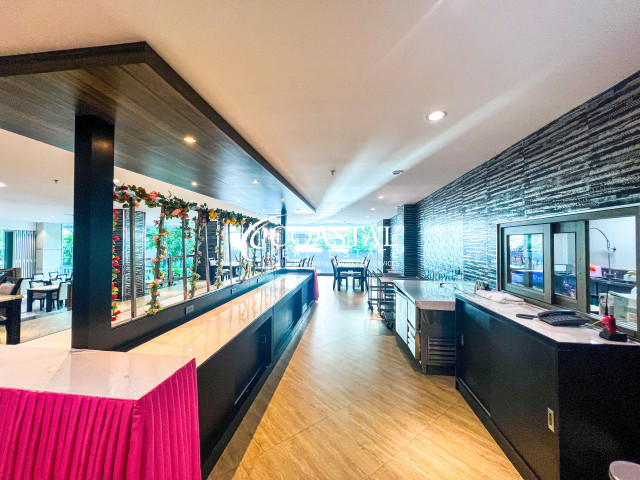 อสังหาริมทรัพย์เชิงพาณิชย์สำหรับขายที่พระตำหนัก