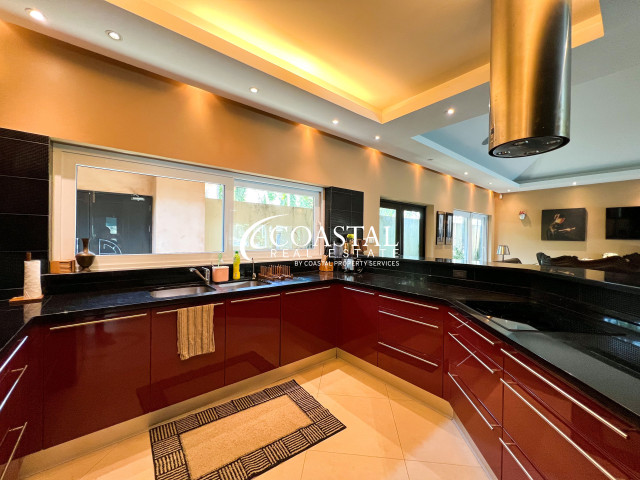 House For Sale And Rent Mabprachan/Pong