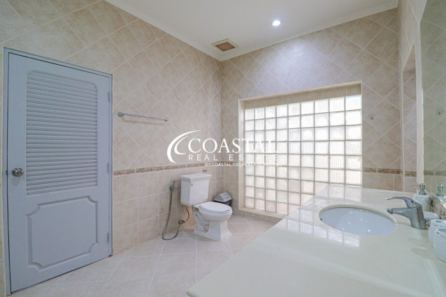 House For Sale And Rent Pratumnak