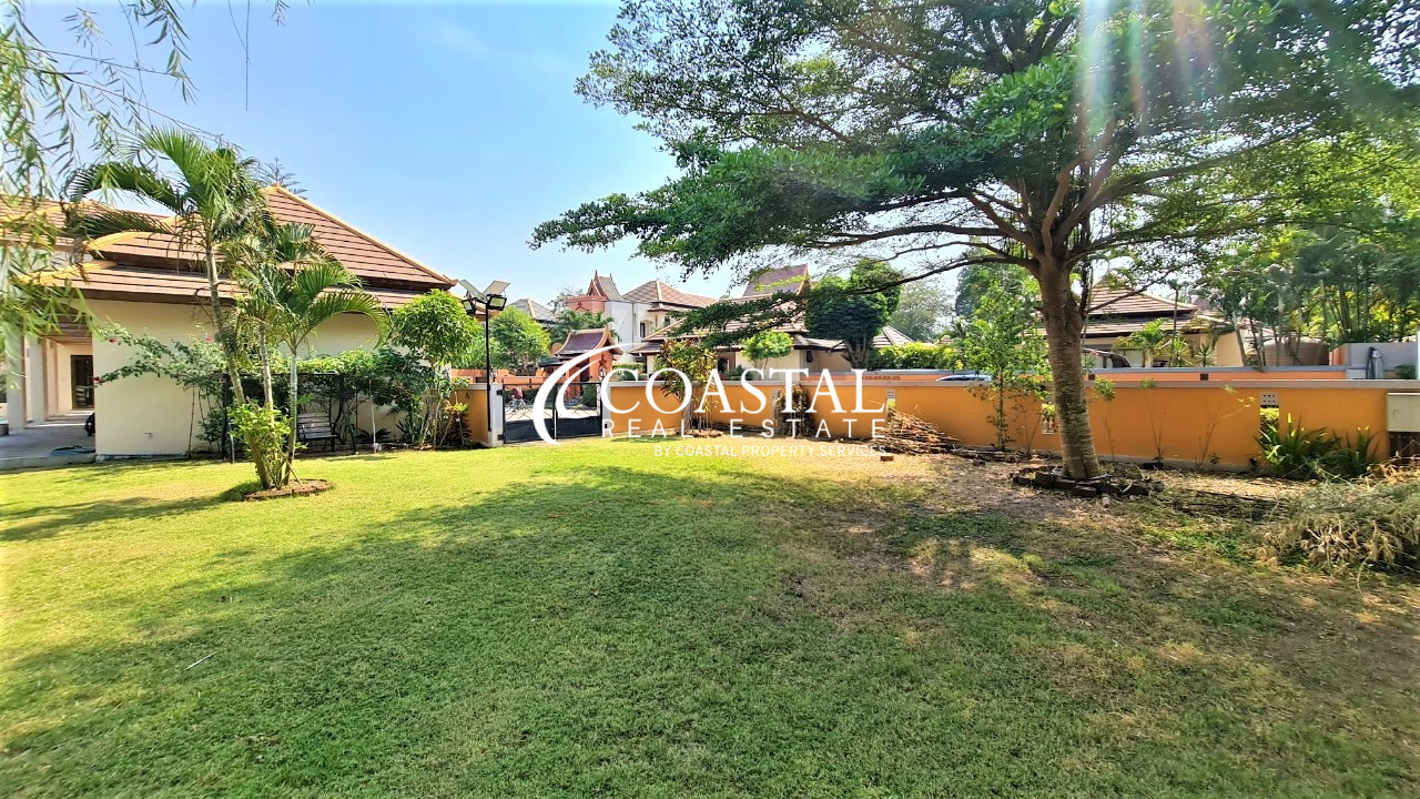 House for sale at Phutara in East Pattaya. H014164 Coastal Real