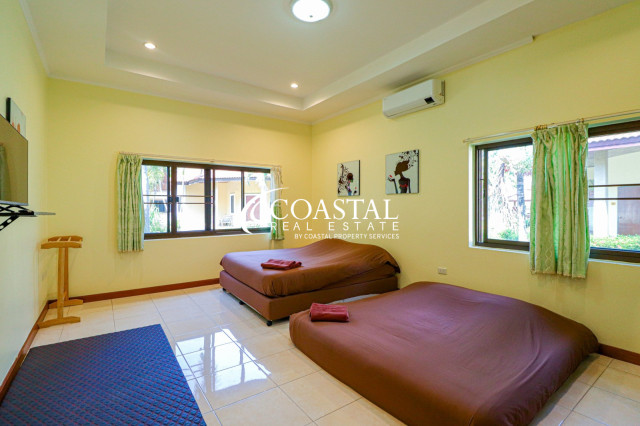 Commercial For Sale Huay Yai