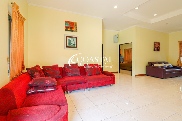 Commercial For Sale Huay Yai