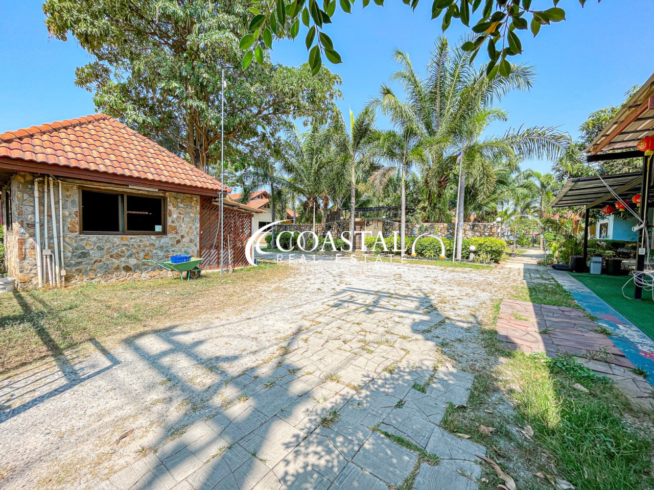 Commercial For Sale Huay Yai