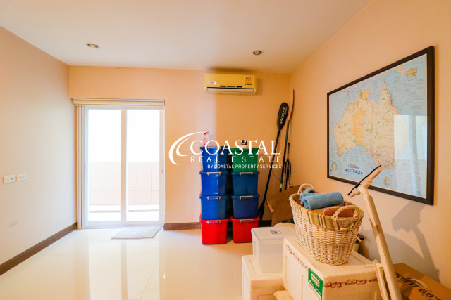 Townhouse For Sale Bang Saray