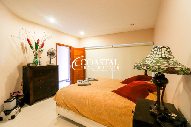 Townhouse For Sale Bang Saray