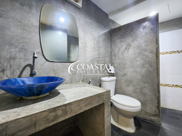 Commercial For Sale Huay Yai