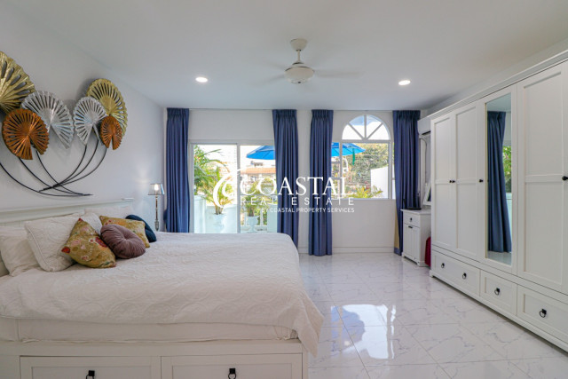 ทาวน์เฮ้าส์สำหรับขายที่พระตำหนัก