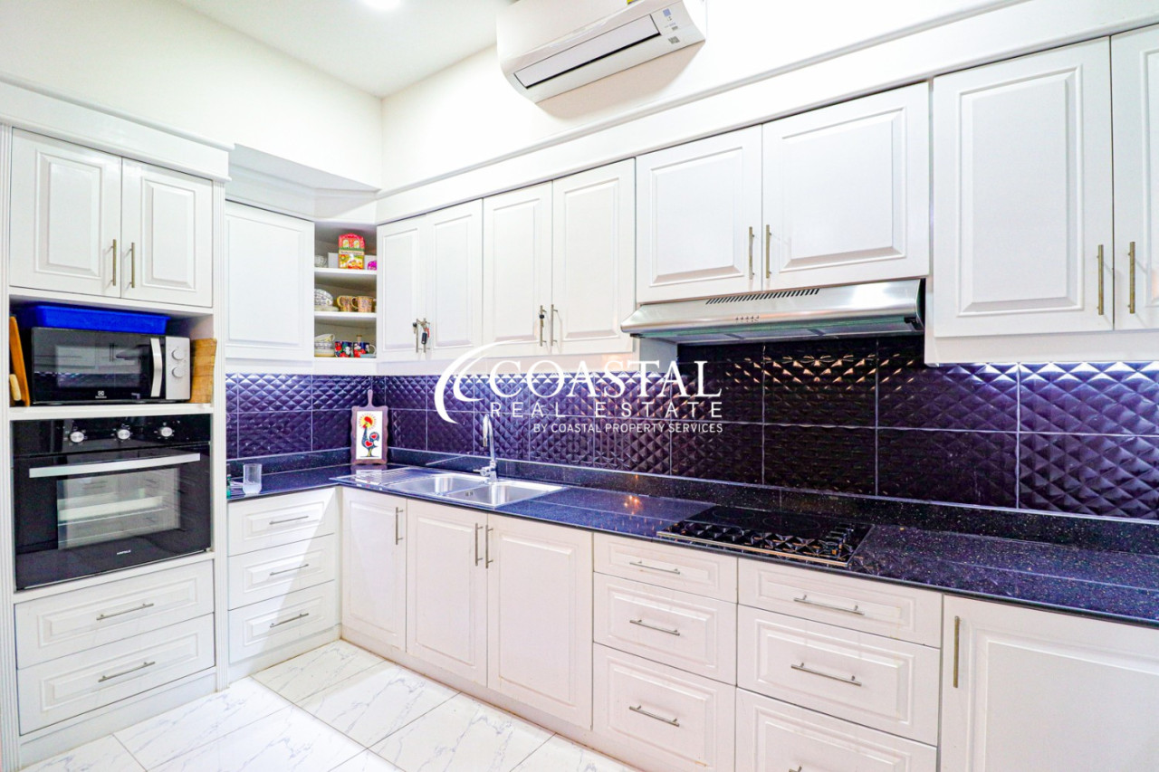 ทาวน์เฮ้าส์สำหรับขายที่พระตำหนัก