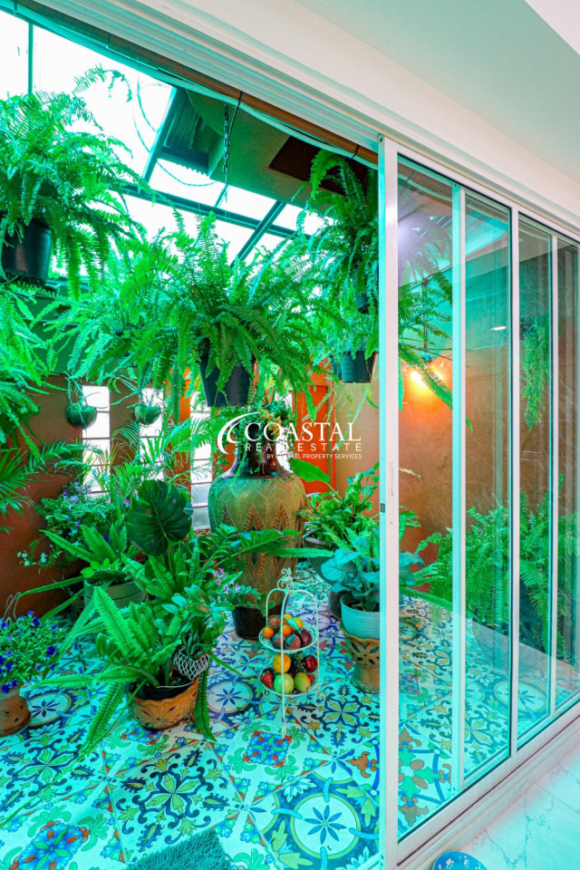 ทาวน์เฮ้าส์สำหรับขายที่พระตำหนัก