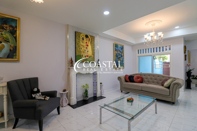 ทาวน์เฮ้าส์สำหรับขายที่พระตำหนัก