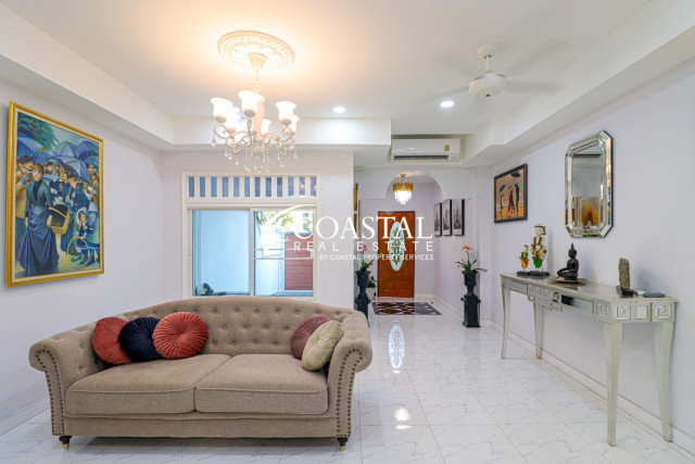 ทาวน์เฮ้าส์สำหรับขายที่พระตำหนัก