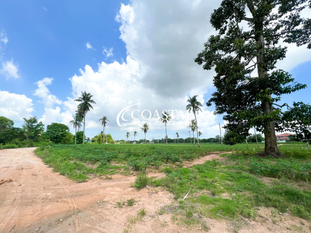 Land For Sale Mabprachan/Pong