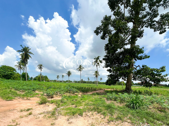 Land For Sale Mabprachan/Pong