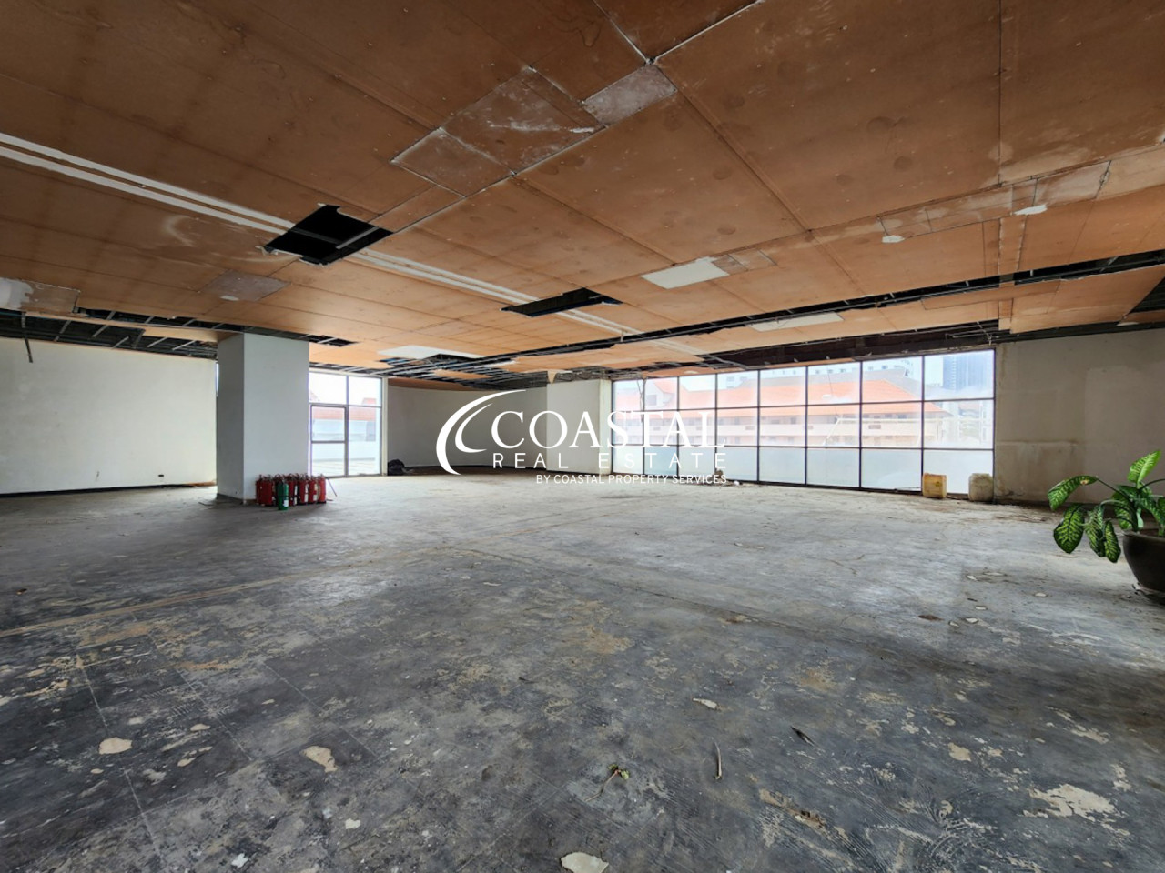 อสังหาริมทรัพย์เชิงพาณิชย์สำหรับขายหรือเช่าที่จอมเทียน