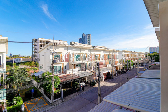 Townhouse For Sale South Pattaya