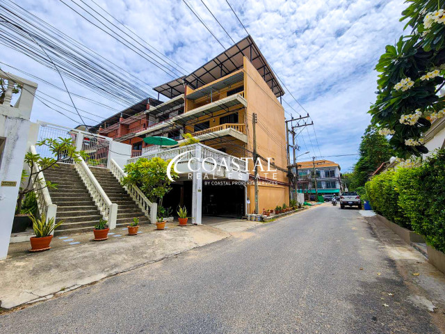 Commercial For Sale Pratumnak