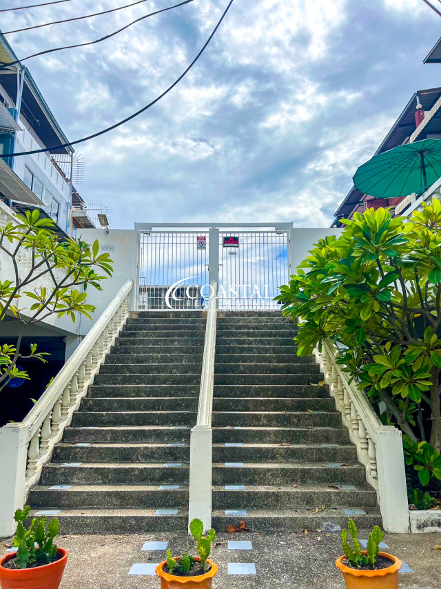 Commercial For Sale Pratumnak