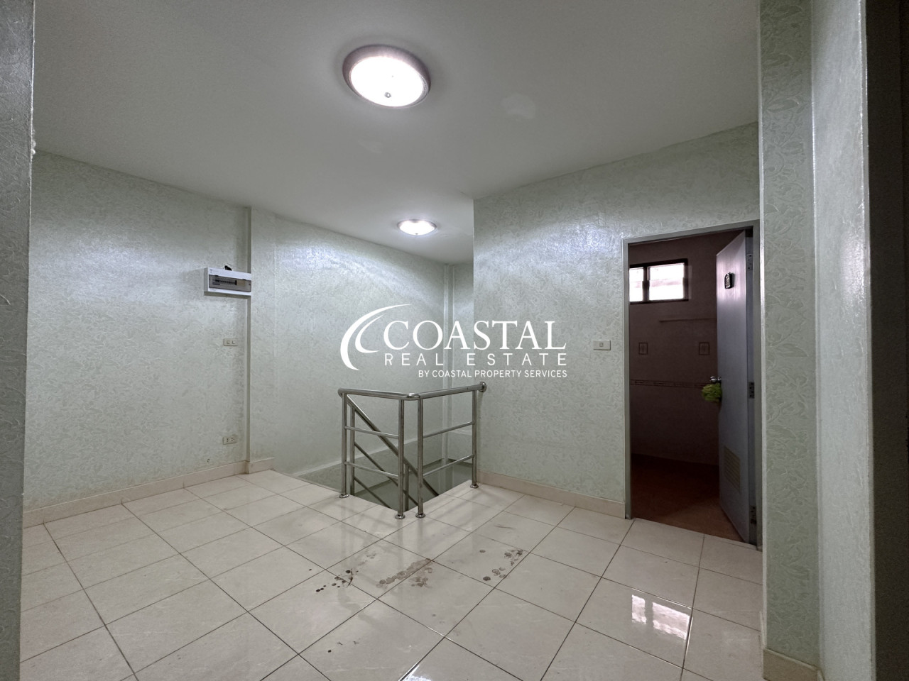 Townhouse For Sale Naklua