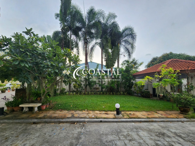 คอนโดสำหรับขายหรือเช่าที่นาจอมเทียน