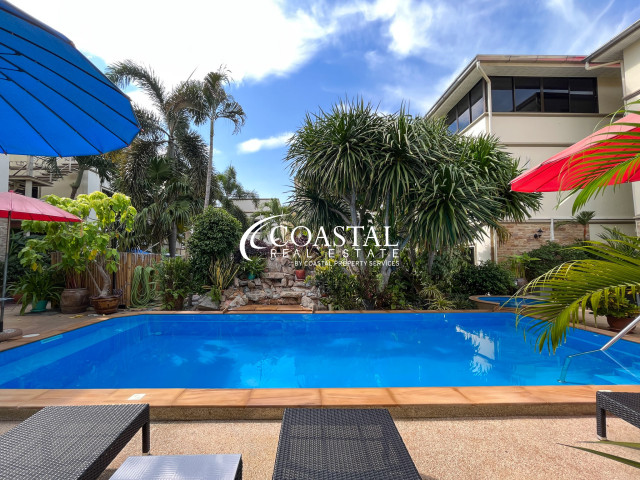 ทาวน์เฮ้าส์สำหรับขายที่พระตำหนัก